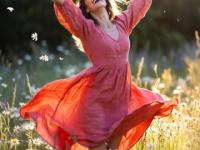 Stress Management: तणावमुक्त जगण्यासाठी थेरपीशिवाय मन प्रसन्न ठेवण्याचे काही सोपे आणि घरगुती उपाय - Marathi News | Stress Management: True peace is not outside, but inside! Some simple and home remedies to keep your mind happy without therapy | Latest sakhi News at Lokmat.com