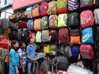 सुट्टी संपली! विद्यार्थी आणि शाळांना नव्या शैक्षणित वर्षाचे वेध - Marathi News | The holiday is over! New academic year start from 15th June | Latest pimpri-chinchwad Photos at Lokmat.com