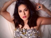 सध्या काय करतेय लॉस अँजेलिसमध्ये बेबी डॉल?, जाणून घ्या सनी लिओनीच्या फोटोंमधून - Marathi News | What is Baby Doll doing in Los Angeles right now ?, learn from Sunny Leone's photos | Latest filmy Photos at Lokmat.com