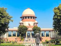 तत्कालीन CJI ने मोजक्या कर्मचाऱ्यांना दिलं होतं सहा-सहावेळा इन्क्रीमेंट; आता सुप्रीम कोर्टाने निर्णय मागे घेतला - Marathi News | CJI Favorite Employees Salary Hike Rollback : CJI was kind to his beloved employees, gave them six increments in year; What exactly is going on in the Supreme Court... | Latest national News at Lokmat.com तत्कालीन CJI ने मोजक्या कर्मचाऱ्यांना दिलं होतं सहा-सहावेळा इन्क्रीमेंट; आता सुप्रीम कोर्टाने निर्णय मागे घेतला - Marathi News | CJI Favorite Employees Salary Hike Rollback : CJI was kind to his beloved employees, gave them six increments in year; What exactly is going on in the Supreme Court... | Latest national News at Lokmat.com