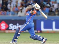 IND vs AUS : सूर्याचं 'ग्रहण' सुटलं! हिटमॅन रोहितच्या क्लबमध्ये एन्ट्री; MS धोनीचा विक्रमही मोडला - Marathi News | IND vs AUS 1st T20 Suryakumar Yadav Brings Up 150 T20I Sixes Breaks MS Dhoni's Record As India Batter vs Australia | Latest cricket News at Lokmat.com IND vs AUS : सूर्याचं 'ग्रहण' सुटलं! हिटमॅन रोहितच्या क्लबमध्ये एन्ट्री; MS धोनीचा विक्रमही मोडला - Marathi News | IND vs AUS 1st T20 Suryakumar Yadav Brings Up 150 T20I Sixes Breaks MS Dhoni's Record As India Batter vs Australia | Latest cricket News at Lokmat.com