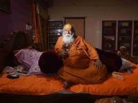 Shankaracharya Swami Swaroopanand Saraswati: ९व्या वर्षी घर सोडले, १९व्या वर्षी संन्यास! स्वातंत्र्यसाठी कारावास; पाहा, शंकराचार्यांचे जीवन - Marathi News | shankaracharya swami swaroopanand saraswati sad demise know his inspirational life story and spiritual career | Latest national Photos at Lokmat.com