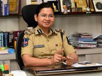 कोण आहेत IPS स्वाती लकरा? ट्विटरवर का केलं जातंय त्यांचं अभिनंदन? - Marathi News | Who are IPS Swati Lakra? Why is it being congratulated on Twitter? | Latest national Photos at Lokmat.com