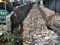 ठाण्यासह कल्याण-डोंबिवलीत नाले तुंबलेलेच, महापालिकांचा दावा खोटा? - Marathi News | Thane Thane, Kalyan-Dombivali river drains tumbled, claims of municipal corporation false? | Latest thane Photos at Lokmat.com