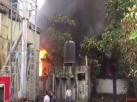 नवी मुंबई : तळोजा एमआयडीसीतील कारखान्यात भीषण आग