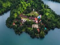 मुंबईपासून हाकेच्या अंतरावर आहे महाराष्ट्राचं 'मिनी काश्मीर'! तुम्ही कधी फिरायला गेलात का? - Marathi News | Maharashtra's 'Mini Kashmir' is just a stone's throw from Mumbai! Have you ever gone for a walk? | Latest travel Photos at Lokmat.com