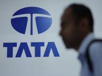 युद्धभागात १०,००० हून अधिक कर्मचारी! टाटा समूहाच्या ३० कंपन्यांच्या सीईओंना तयार राहण्याचे आदेश - Marathi News | Tata Group Iran War News: More than 10,000 employees in the war zone! N. Chandrasekaran talks with CEOs of 30 Tata Group companies | Latest business News at Lokmat.com