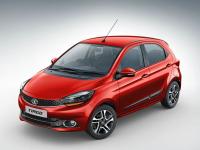 टाटापासून मारुतीपर्यंत 'या' आहेत देशातील टॉप ५ स्वस्तात मस्त कार! ५ लाखांच्या आत घरी आणा; मायलेजही खास - Marathi News | From Tata to Maruti here are the top 5 cheapest cars in the country Bring them home under 5 lakhs; Mileage is also special | Latest auto News at Lokmat.com