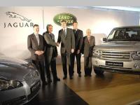 Ratan Tata-Ford Story: Fordच्या मालकाने केला होता रतन टाटांचा अपमान; काही वर्षातच टाटांनी खरेदी केली त्यांचीच कंपनी... - Marathi News | Ratan Tata-Ford Story: Ratan Tata was Insulted by FORD owner; after some year TATA bought his company... | Latest auto Photos at Lokmat.com