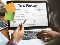 आयटीआर फाइल अजूनही केली नाही? दंड भरुन रिटर्न फाइल करु शकता - Marathi News | Still not filed ITR? You can file the return after paying the penalty | Latest business Photos at Lokmat.com