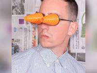 'त्याने' लावले एकापेक्षा एक विचित्र शोध, आता पडताहेत लोकांच्या शिव्या! - Marathi News | No body wants these inventions | Latest social-viral Photos at Lokmat.com