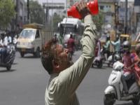रात्रही ‘ताप’दायक, महिनाभर वाढता उकाडा; चंद्रपूरात सर्वाधिक उष्ण तापमानाची नोंद - Marathi News | Temperature Rises Even at Night Across the State; Heatwave Expected to Intensify, Forecasts the Meteorological Department | Latest maharashtra News at Lokmat.com