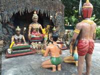 थायलंडच्या 'या' मंदिरातील मूर्ती पाहून उडेल तुमची झोप! - Marathi News | in photos temple in thailand which will give you nightmares | Latest jarahatke Photos at Lokmat.com