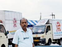 घरोघरी जात दूध विकलं; मजुरी करणाऱ्या 'त्याने' आज ८०० कोटींचा व्यवसाय उभारला - Marathi News | Success story of Narayan Majumdar, founder of Red Cow Dairy | Latest business Photos at Lokmat.com