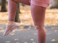 चरबीने थुलथुलीत झालेल्या जाड मांड्या बारीक करण्याचे सोपे उपाय, जिमला न जाताही होईल फायदा... - Marathi News | 6 easy ways to slim down thick thighs fat you should try | Latest sakhi Photos at Lokmat.com