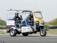 मित्राच्या लग्नात केलं असं काम, विश्व रेकॉर्डमध्ये झालं नाव - Marathi News | the name recorded in the world book | Latest international Photos at Lokmat.com