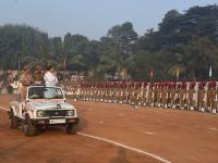 मानवंदना ! आयुष्यातील अनमोल ठेवा - Marathi News | Hail! Keep precious in life to me guard of honor by police, CM uddhav thackeray | Latest mumbai Photos at Lokmat.com