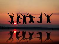 Friendship Day 2019 : 'फ्रेंडशिप डे'साठी युनिक गिफ्ट आयडिया - Marathi News | Happy Friendship Day ideas for Friendship Day special gift for Friends | Latest relationship Photos at Lokmat.com