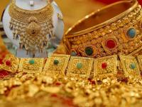 Gold Silver Rate : सोनं-चांदी खरेदी करणाऱ्यांसाठी खुशखबर! फटाफट चेक करा लेटेस्ट दर - Marathi News | Gold Silver Rate Good news for gold and silver buyers Check the latest rates quickly | Latest business Photos at Lokmat.com