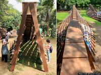 ‘पुस्तकी किडा’ ठरतोय आकर्षण - Marathi News | 'Bookworm' is becoming an attraction | Latest national Photos at Lokmat.com