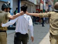 विनाकारण पोलिसांनी अटक केली तर 'हे' कायदे करतील तुमचं रक्षण - Marathi News | Unconscious police arrests 'this' laws will protect you | Latest crime Photos at Lokmat.com