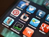 'या' आहेत जगातील सर्वात लोकप्रिय सोशल नेटवर्किंग साईट - Marathi News | not just facebook these are the most popular social networking sites | Latest tech Photos at Lokmat.com