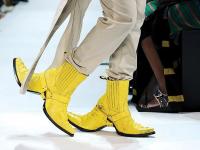 हटके शूज, मेरा जूता है अमरिकी... - Marathi News | My shoe is Japanese, interesting shoes | Latest jarahatke Photos at Lokmat.com