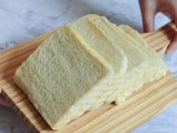 दररोज व्हाईट ब्रेड खाता; मग तुम्हाला 'या' आजाराचा धोका - Marathi News | white bread could be dangerous for your heath | Latest health Photos at Lokmat.com