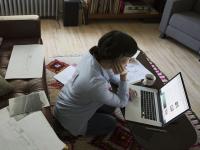 वर्क फ्रॉम होम करताना 'या' Tech Tips ठरतील फायदेशीर - Marathi News | Coronavirus tech tips for work from home SSS | Latest tech Photos at Lokmat.com