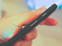 फोनच्या पॉवर बटणाचे 'हे' फायदे माहीत आहेत का? - Marathi News | easy phone tips and tricks in hindi how to use power button smartly | Latest tech Photos at Lokmat.com