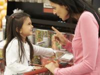 मुलांना खोटं बोलण्यापासून दूर ठेवायचंय? मग 'या' गोष्टींकडे लक्ष द्या - Marathi News | to prevent children from making excuses and lying do these 6 work | Latest relationship Photos at Lokmat.com