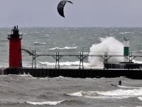 हे आहेत जगातील सर्वात धोकादायक तलाव, इथे जाणं म्हणजे प्रत्यक्षात मृत्यूला निमंत्रणच - Marathi News | These are the world's most dangerous ponds | Latest international Photos at Lokmat.com