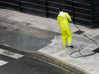 मायक्रोसॉफ्टची नोकरी गेली, रशियात रस्ता साफसफाई करतोय भारतीय इंजिनिअर; सॅलरी ऐकून थक्क व्हाल - Marathi News | Microsoft job lost, Indian engineer is cleaning roads in Russia; You will be surprised to hear the salary | Latest international Photos at Lokmat.com