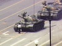 जेव्हा 10 हजार निष्पाप लोकांना चीनने रणगाड्यांखाली चिरडले होते... - Marathi News | When 10 thousand innocent people were crushed under tanks in China... | Latest international Photos at Lokmat.com