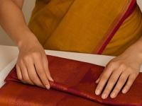 गौरीगणपतीसह सणावाराला सिल्कची साडी नेसणार? ७ टिप्स - सिल्कच्या साड्या कायम राहतील नव्यासारख्या... - Marathi News | Tips and Tricks for Silk Saree Maintenance How to Take Care of Silk Sarees at Home Silk Saree Storage Tips Do's and Don'ts for Silk Saree Care | Latest sakhi Photos at Lokmat.com