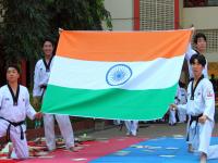 कोरियन खेळाडुंनी पुण्यातील सेंट फेलिक्स स्कूलमध्ये सादर केली तायक्वांदोची प्रात्यक्षिके - Marathi News | korean players presents tiquando in st felix school, pune | Latest pune Photos at Lokmat.com