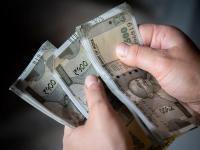 टॉप ६ JOB! ज्यानं घरबसल्याही महिन्याला कमावू शकता ५० हजारांहून अधिक सॅलरी, जाणून घ्या कसं? - Marathi News | Top 6 JOB! Who can earn more than 50 thousand salary per month even work from home, know how? | Latest career Photos at Lokmat.com