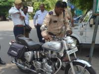 दुसऱ्या राज्यात नोकरीसाठी जाताय; वाहनाची पुन्हा नोंदणी करण्याची आवश्यकता नाही? - Marathi News | No need to re-register a vehicle when moving to another state? | Latest auto Photos at Lokmat.com