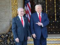 "...तर इस्रायल संपला असता!" ट्रम्प यांनी केलं नेतन्याहूंचं कौतुक, ५ मिनिटांत ३ मोठे प्रश्न लावले मार्गी! - Marathi News | "...Then Israel would be finished!" Trump praised Netanyahu, asked 3 big questions in 5 minutes! | Latest international News at Lokmat.com