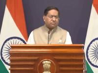 डोनाल्ड ट्रम्प यांच्या ‘हेलहोल’ टिप्पणीवर भारताची सावध भूमिका; परराष्ट्र मंत्रालयाने म्हटले... - Marathi News | MEA on Donald Trump: India's cautious stance on Donald Trump's 'hellhole' remark; Ministry of External Affairs says | Latest national News at Lokmat.com