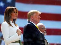 Donald Trump's Visit : ट्रम्प यांनी केलं भल्याभल्यांचं 'बारसं'; नावं ऐकून खो-खो हसतोय सोशल मीडिया! - Marathi News | Donald Trump's India Visit : Donald Trump Cant Speak Name Of Master Blaster Sachin Tendulkar's Name Correctly | Latest national Photos at Lokmat.com