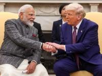 Video : दक्षिण कोरियात पोहोचले डोनाल्ड ट्रम्प; पंतप्रधान नरेंद्र मोदी यांचे केले तोंडभरून कौतुक! म्हणाले... - Marathi News | Video: Donald Trump arrives in South Korea; He heaps praise on Prime Minister Narendra Modi! He said... | Latest international News at Lokmat.com Video : दक्षिण कोरियात पोहोचले डोनाल्ड ट्रम्प; पंतप्रधान नरेंद्र मोदी यांचे केले तोंडभरून कौतुक! म्हणाले... - Marathi News | Video: Donald Trump arrives in South Korea; He heaps praise on Prime Minister Narendra Modi! He said... | Latest international News at Lokmat.com