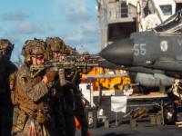 कॅरेबियन समुद्रात अमेरिकन युद्धनौकांनी 'या' देशाला घेरले; ट्रम्प यांनी दिला थेट युद्धाचा इशारा - Marathi News | US President Donald Trump ordered the blockade of all sanctioned oil tankers from entering and leaving Venezuela | Latest international Photos at Lokmat.com