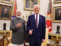 भारतासाठी खुशखबर! डोनाल्ड ट्रम्प यांनी दिले 50% टॅरिफ कमी करण्याचे संकेत, म्हणाले... - Marathi News | US May Cut India Tariff: Donald Trump hints at 50% tariff reduction | Latest international News at Lokmat.com