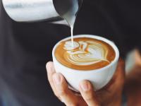 कॉफीचे विविध प्रकार तुम्हाला माहीत आहेत का? - Marathi News | Do you know the different types of coffee? | Latest food Photos at Lokmat.com