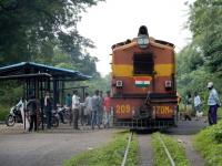 सरकारी नव्हे 'या' ठिकाणी होती भारतातील खाजगी रेल्वे, फुकटात प्रवास करायचे गरीब प्रवासी... - Marathi News | Shakuntala Railway in Maharashtra India | Latest jarahatke Photos at Lokmat.com