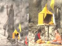 अन्... आंतरराष्ट्रीय ख्यातीचा टनेल एक्स्पर्ट बाबा बौख नाग देवतेसमोर नतमस्तक झाला - Marathi News | And... internationally renowned tunnel expert Arnold Dix Bowed in front of Baba Bokh Naag Devta Silkyara Uttarkashi Tunnel Rescue Live | Latest national Photos at Lokmat.com