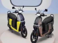 158 KM रेंज अन् स्मार्ट फिचर्स; TVS ने लॉन्च केली आपली नवीन EV स्कूटर, किंमत फक्त... - Marathi News | TVS Orbiter: 158 KM range and smart features; TVS launches its new EV scooter, priced at just | Latest auto Photos at Lokmat.com