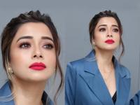 टीव्हीवरील संस्कारी बहु टिना दत्ता आहे खऱ्या आयुष्यात भलतीच ग्लॅमरस, सोशल मीडियावर आहे बोलबाला - Marathi News | Tina dutt glamorous photo's gda | Latest filmy Photos at Lokmat.com