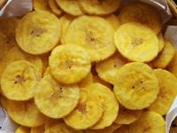 केळीचे वेफर्स होतील अगदी कुरकुरीत! ५ भन्नाट टिप्स – कमी तेलात तळा, जास्त दिवस टिकतील - Marathi News | how to make crispy banana chips at home tips to make banana wafers less oily and crunchy homemade banana chips recipe that stays fresh longer | Latest sakhi Photos at Lokmat.com